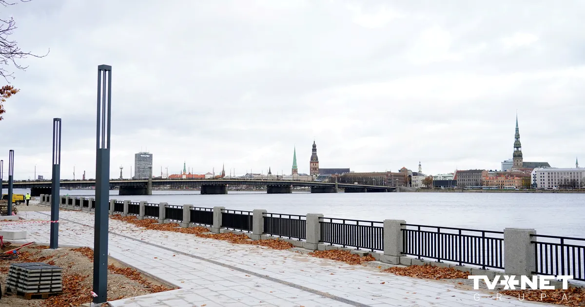 Rīgā noslēgusies Mūkusalas ielas krasta promenādes pārbūve