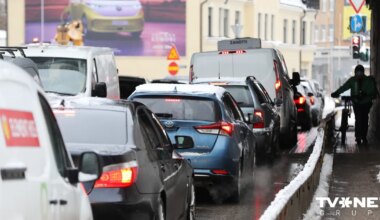 Vāc parakstus par transportlīdzekļa ekspluatācijas nodokļa atcelšanu privātpersonām