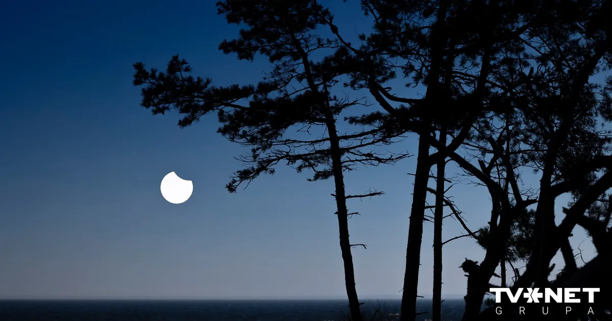 Aptumsumi, planētas un meteoru lieti – ko nākamgad varēsim novērot Latvijas debesīs?