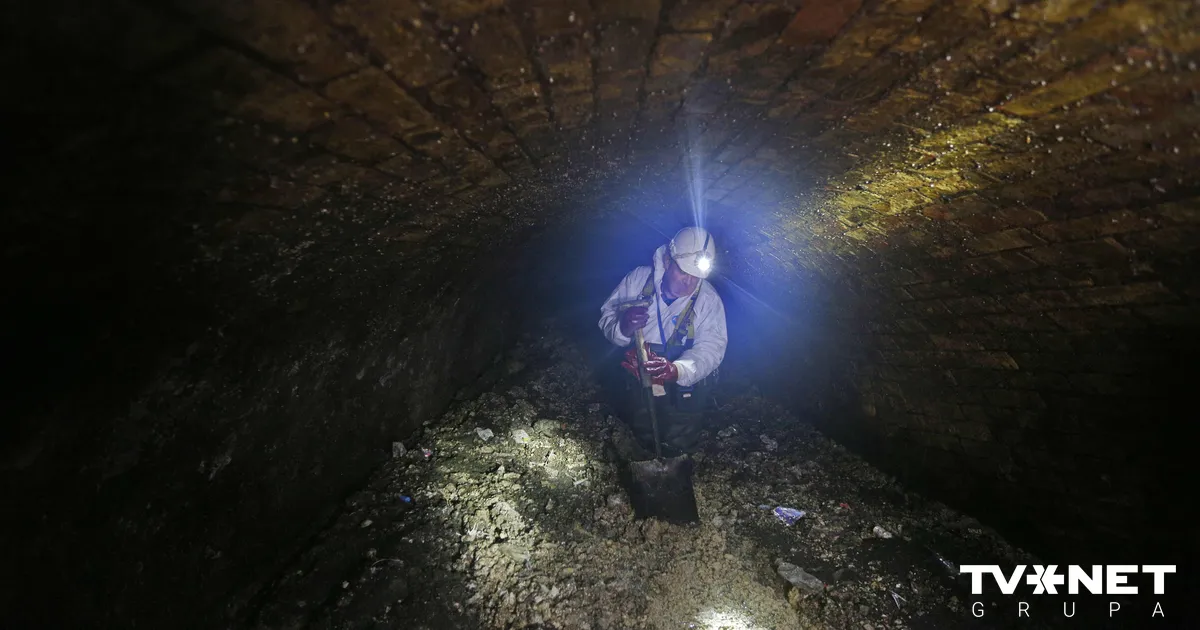 Ziemassvētku "briesmonis" atgriežas. Londonas kanalizācijā atrasts 100 tonnu smags tauku kalns