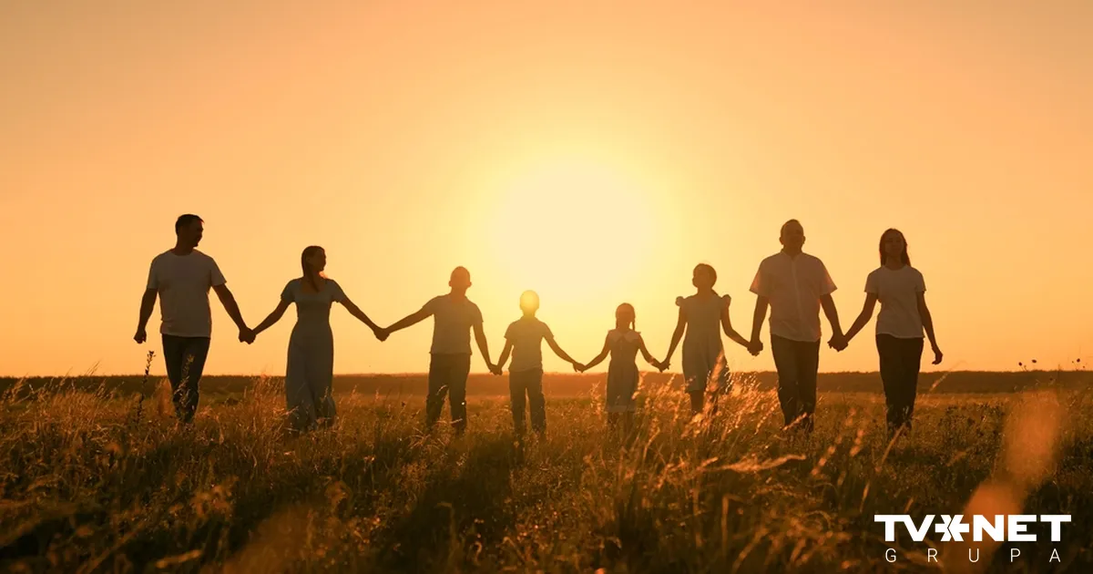 Īrijā bez pajumtes palikušai latvieša daudzbērnu ģimenei piešķir dzīvokli