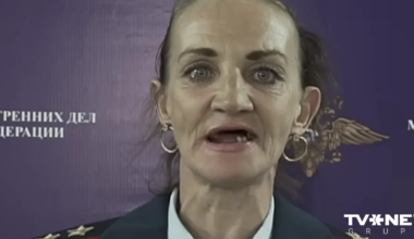 VIDEO ⟩ Krievija piespriež nosacītu sodu satīriskā seriāla veidotājiem