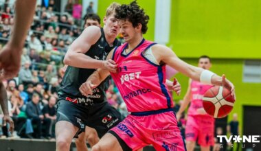 "Rīgas zeļļi" zaudē tiešajiem konkurentiem un pamet pirmo vietu