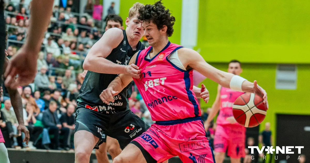 "Rīgas zeļļi" zaudē tiešajiem konkurentiem un pamet pirmo vietu