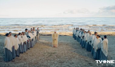 Laima Vaikule un Saulkrastu koris "ANIMA" jaunā mūzikas video izdzied populārāko ukraiņu tautasdziesmu
