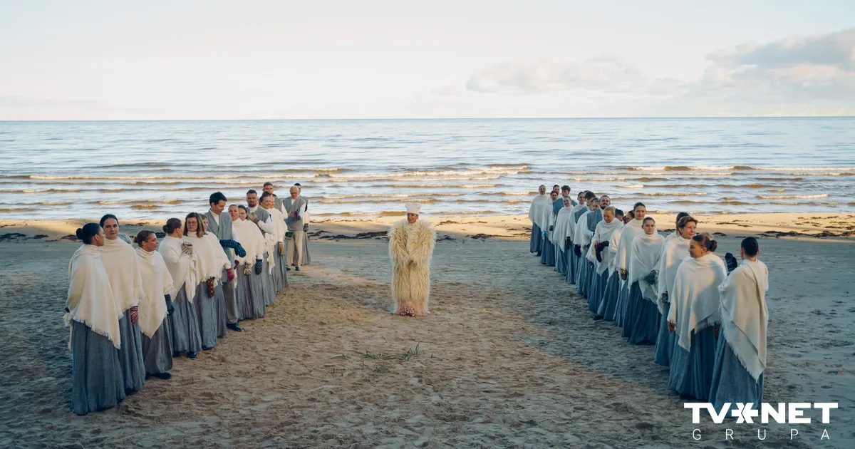 Laima Vaikule un Saulkrastu koris "ANIMA" jaunā mūzikas video izdzied populārāko ukraiņu tautasdziesmu