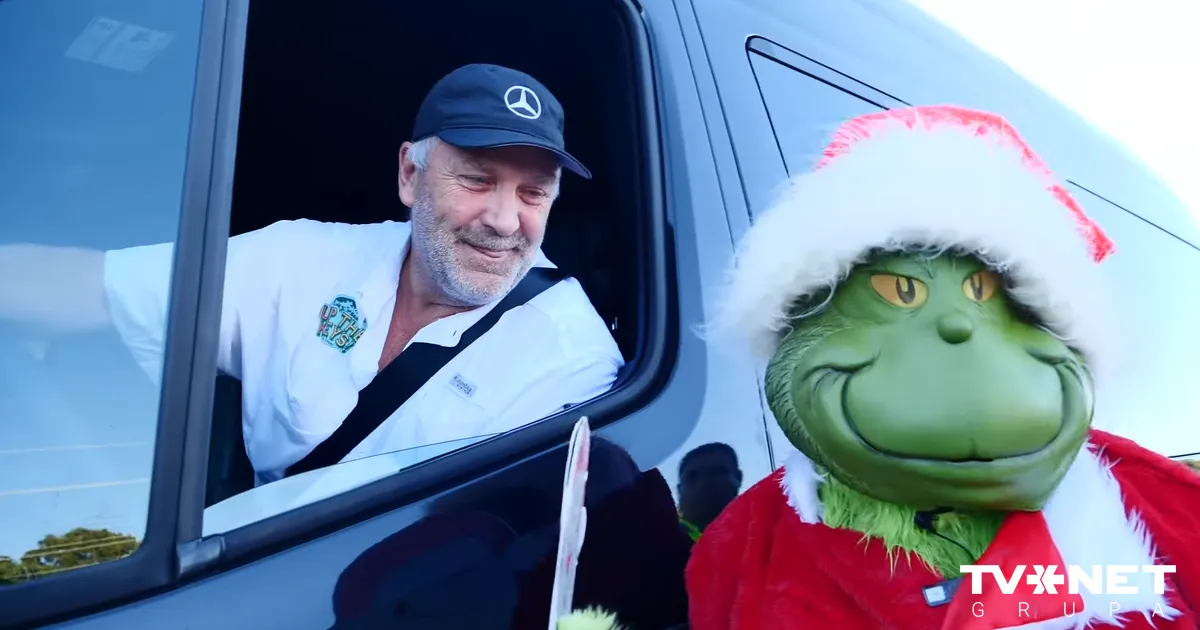 Sods vai sīpols? Policista Grinča Ziemassvētku akcija Floridā noliek pārkāpējus skarbas izvēles priekšā