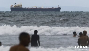 Karību jūrā uz ASV vajātā tankkuģa uzgleznots Krievijas karogs