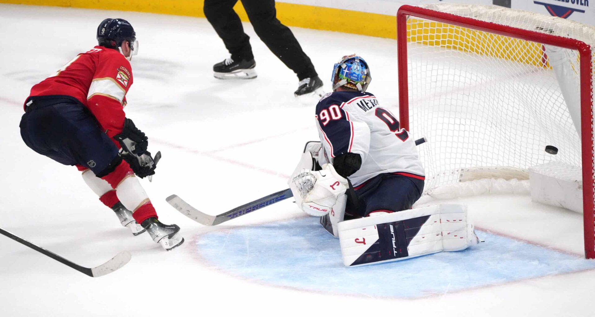 Vārtu birums Floridā - Balinskis un "Panthers" izglābjas pret Merzļikinu