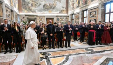 Pāvests pieņem "Koncerta ar nabadzīgajiem" rīkotājus un mūziķus