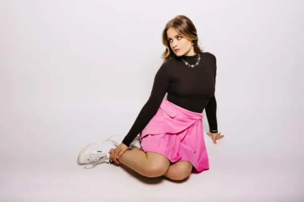 Agnesse atklāj savu “Supernovas 2026” dziesmu “Oh My My” – deju popa enerģija Latvijas atlasē Eirovīzijai