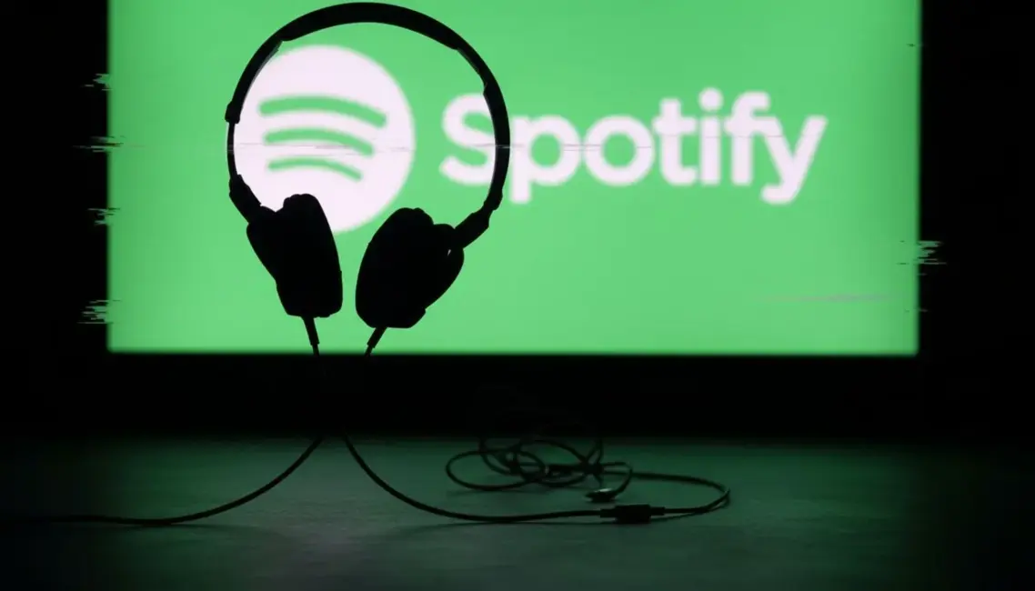 Tūkstošiem "Spotify" lietotāju ziņo par plašiem pakalpojumu traucējumiem; izlases pazudušas