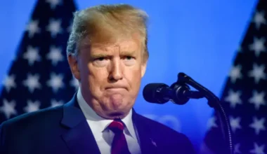 Tramps apsver apžēlošanu Samourai Wallet dibinātājam, kamēr SEC mīkstina pozīciju un Trampa ģimenes biznesi aug