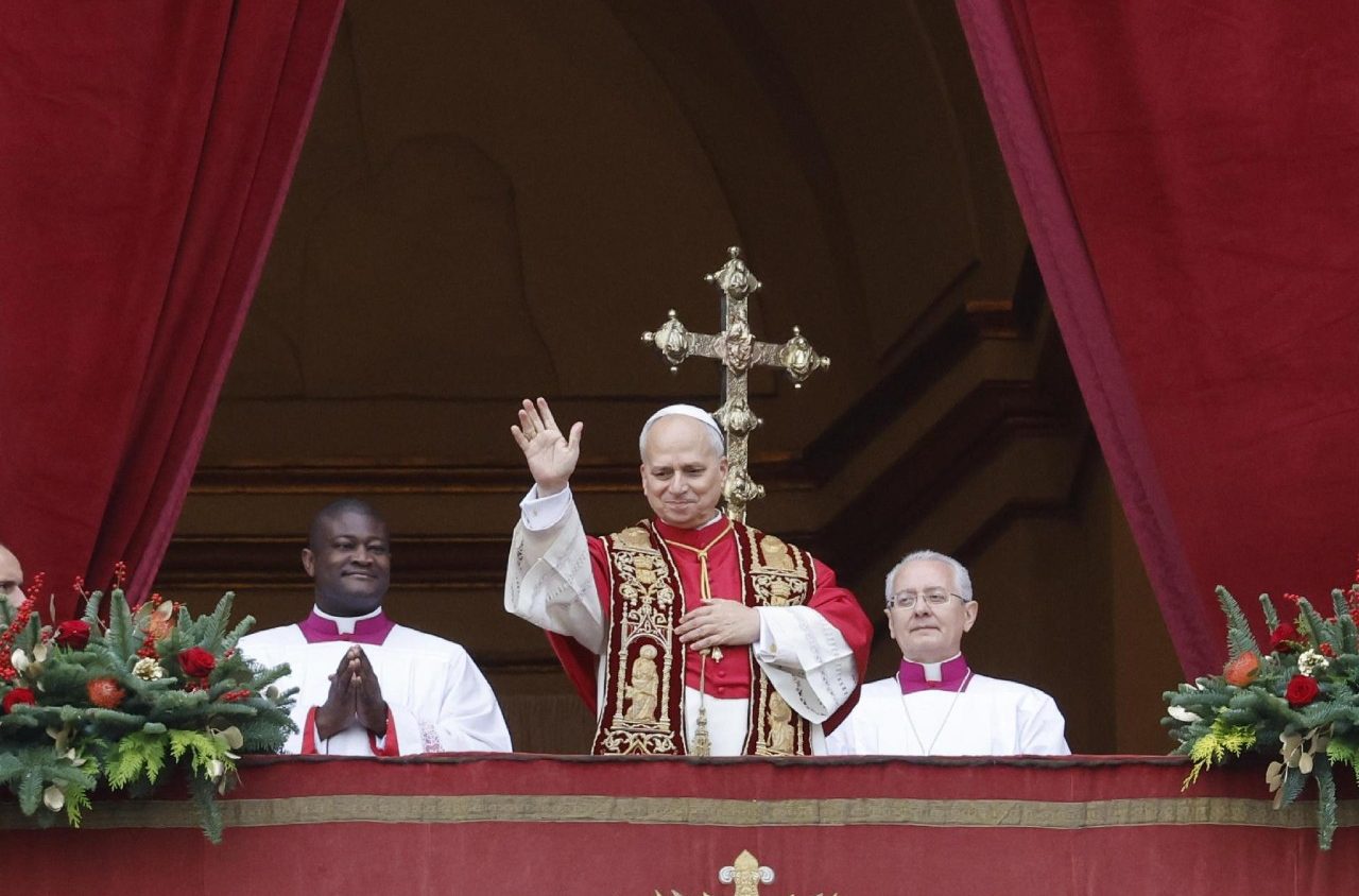 Ziemassvētku vēstījums "Urbi et Orbi": Kristus piedzimšana ir miera dzimšana