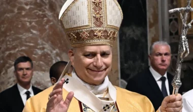 Romas pāvests Ziemassvētkos aicina uz mieru Ukrainā, Tuvajos Austrumos un citur pasaulē - Jauns.lv