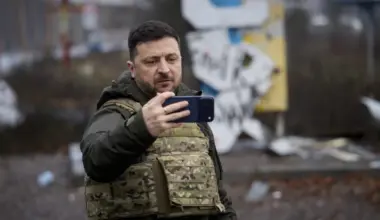 Zelenskis atbildējis, vai ir gatavs tikties ar Putinu - Jauns.lv