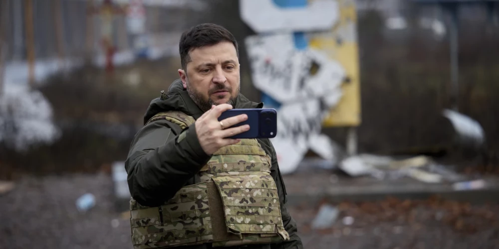 Zelenskis atbildējis, vai ir gatavs tikties ar Putinu - Jauns.lv