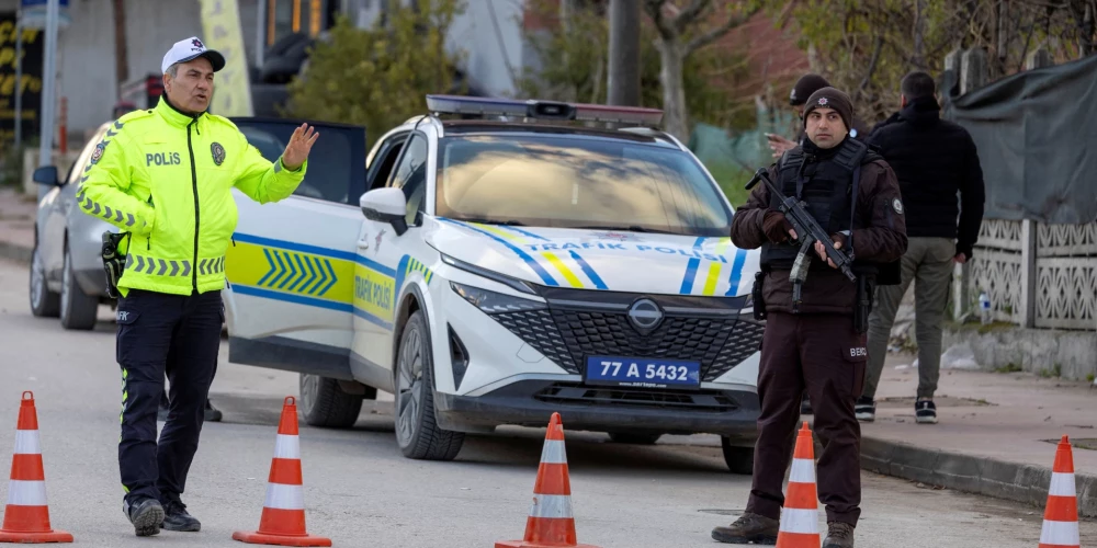 "Islāma valsts" kaujinieki Turcijā nošauj trīs policistus - Jauns.lv