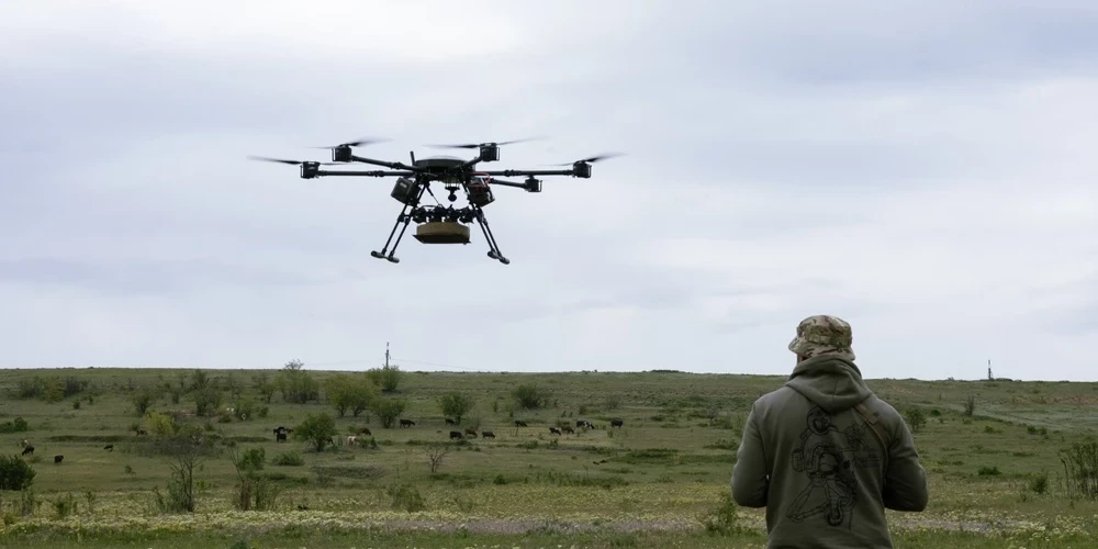 Ukrainas bruņotie spēki uzbrūk Krievijas dronu palaišanas bāzei Doneckā. VIDEO - Jauns.lv