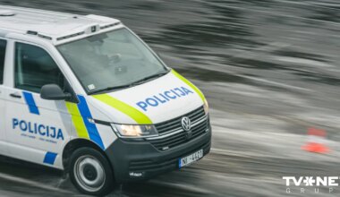 Pēc avārijas pilnībā atjaunota satiksme uz Liepājas šosejas netālu no Tīreļiem - Apollo.lv