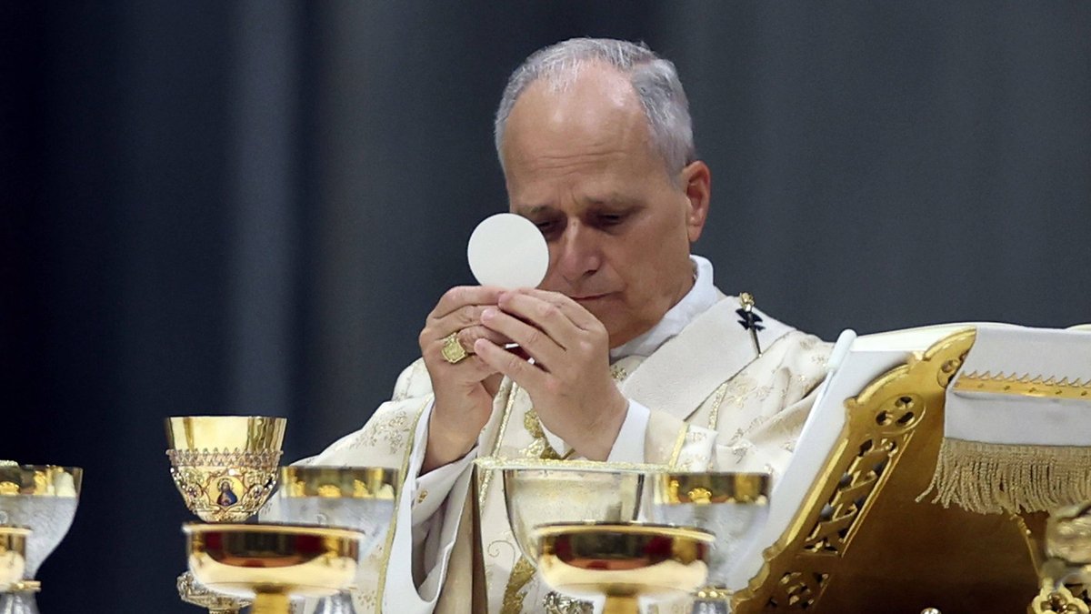 Pirmajos Ziemassvētkos pāvesta amatā Leons XIV aicina uz ieroču apklusināšanu