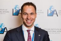 2026. gadā ASV un ES attiecības, visticamāk, kļūs vēsākas