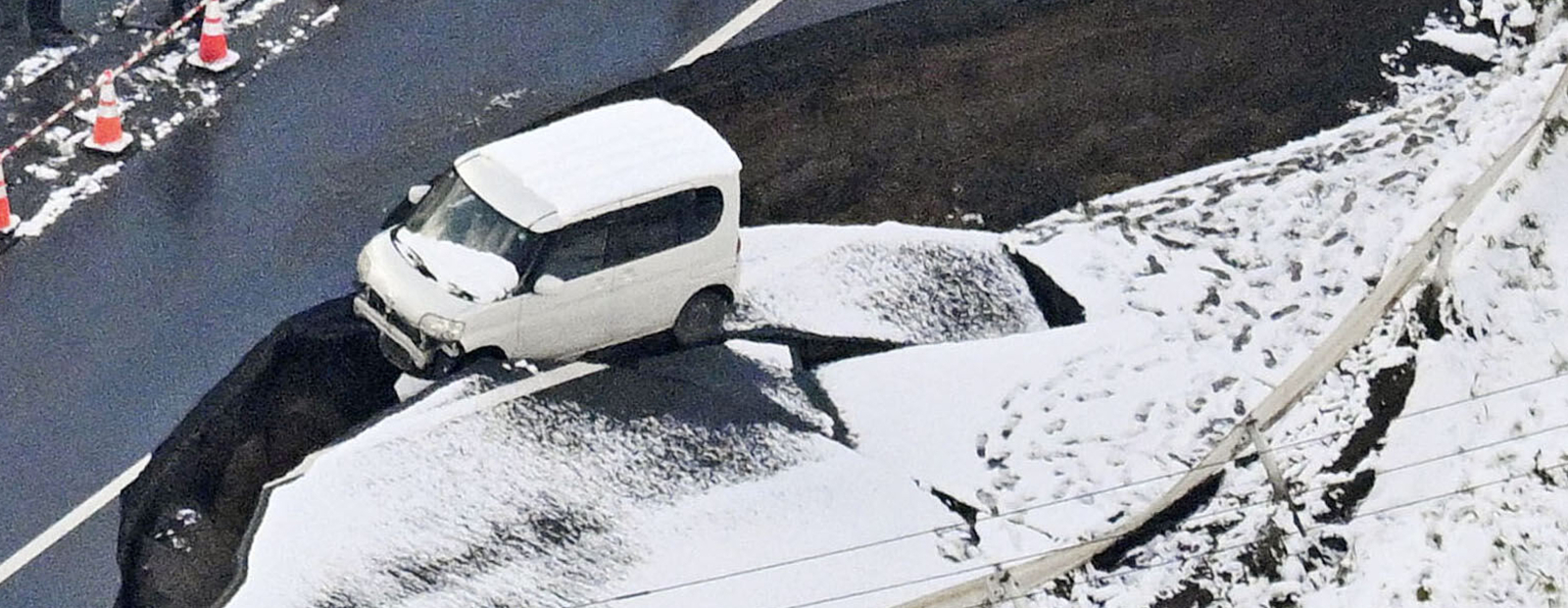 Japānā 7,5 magnitūdu zemestrīcē ievainoti vismaz 30 cilvēki / Diena