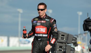 Lidmašīnas avārijā bojā gājis NASCAR izcilnieks un viņa ģimene