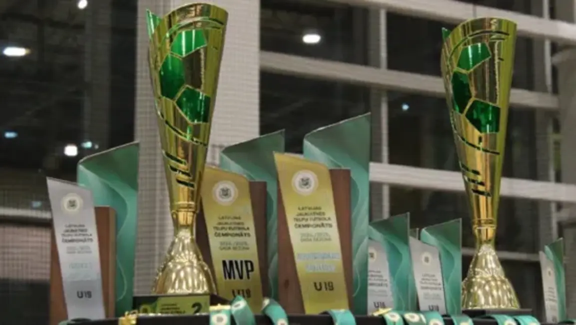 20 Komandas Cīnīsies Latvijas Jaunatnes Telpu Futbola Čempionātā Trīs Vecuma Grupās
