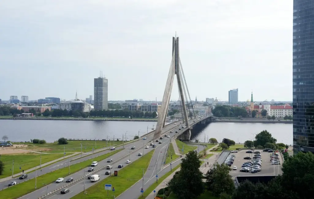 2025. gads transporta nozarē: Sākas «Rail Baltica» pamattrase, top jaunas tramvaja sliedes un tiek plānots Vanšu tilta remonts