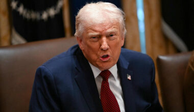 Eiropa ir "trūdošu" valstu grupa, kuru vada "vāji" līderi; Tā runāja Donalds Tramps