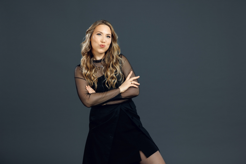 Māra Upmane-Holšteina.