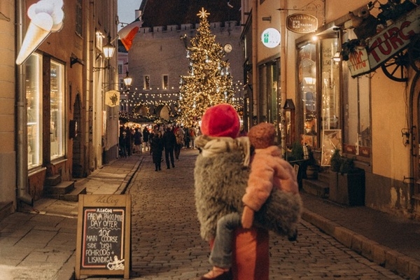 Svētku sajūta nav tālu jāmeklē: Ziemassvētki ar ģimeni Tallinā