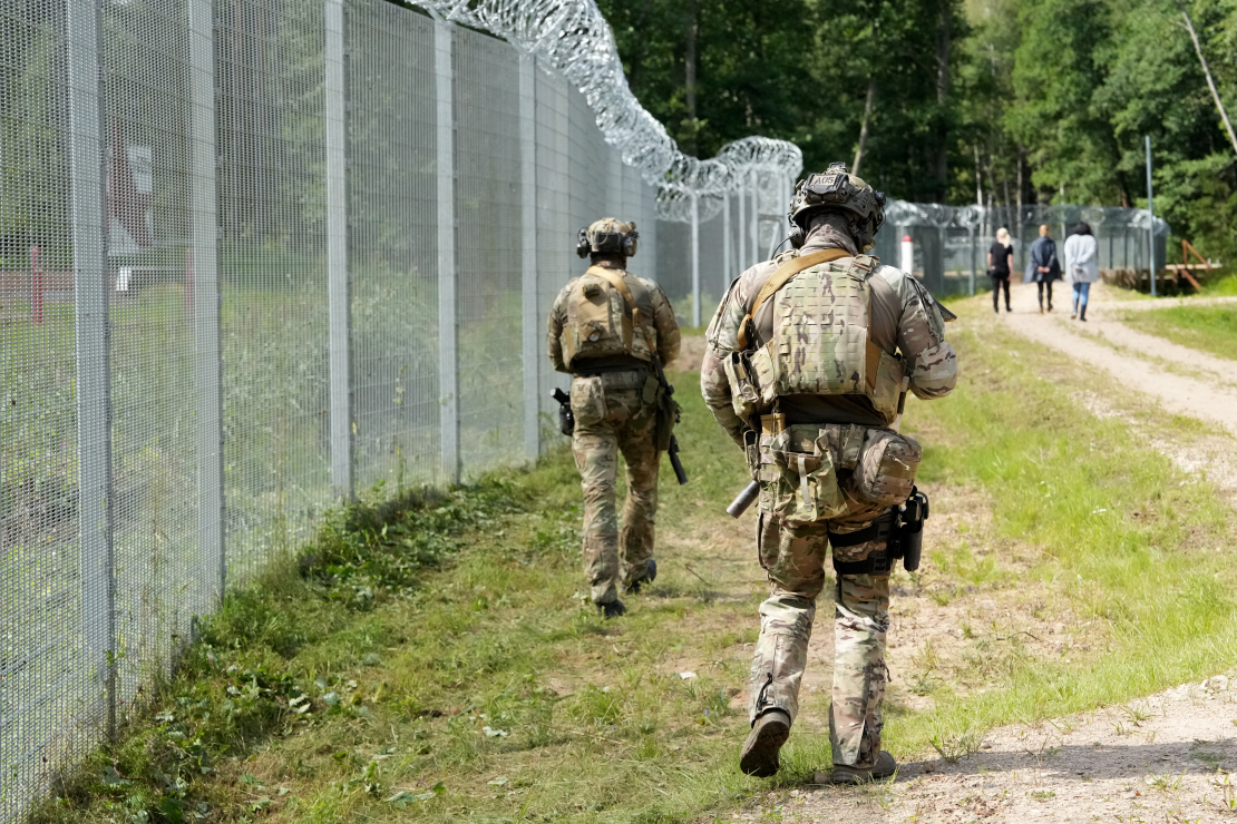 Uz Latvijas-Krievijas robežas pabeigta žoga izbūve