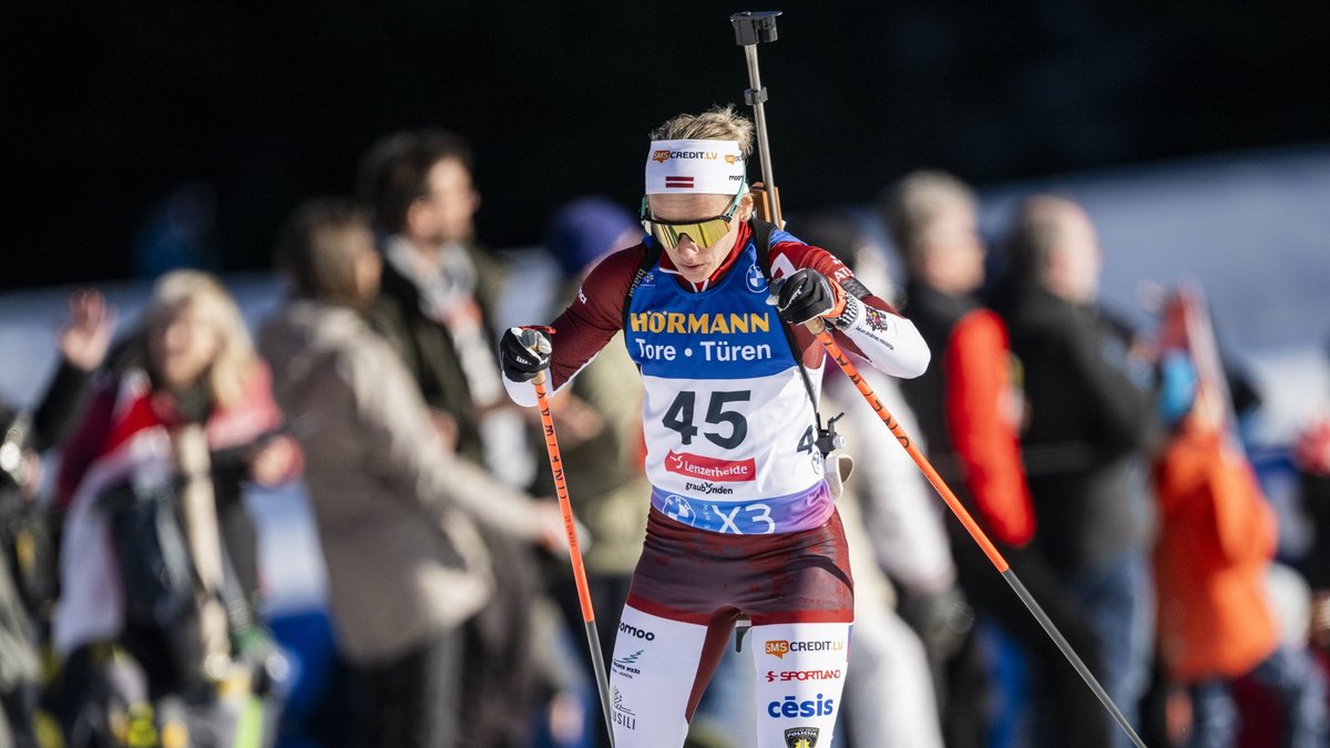 Latvijas biatlonistes Pasaules kausa stafetē finišē 18. vietā