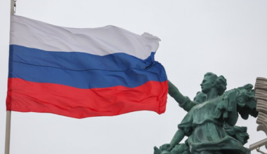 Britu bijušais diplomāts brīdināja par Eiropas Savienības jaunu plānu attiecībā uz Krieviju