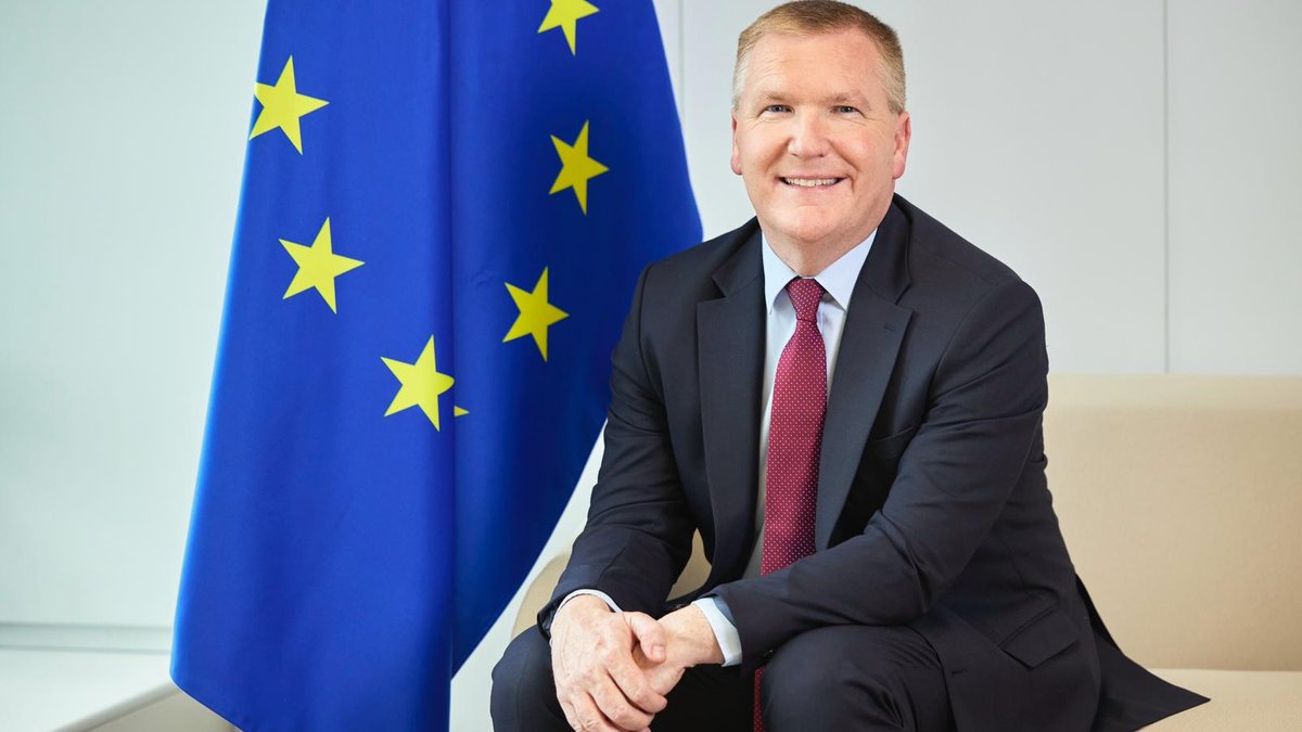 Svinam ES Pamattiesību hartas 25. gadadienu