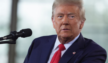 Pasaules kausa izlozē 2026. gadam, kas notiks šodien Vašingtonā, FIFA pasniegs Amerikas Savienoto Valstu prezidentam Donaldam Trampam Miera balvu