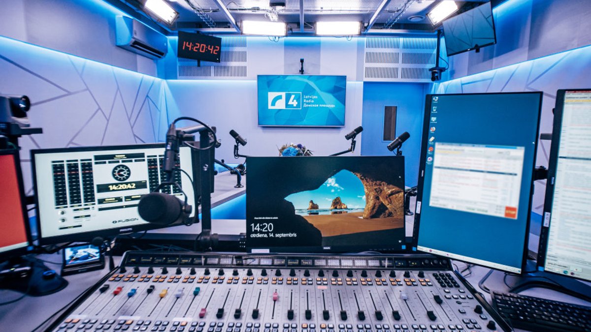 Vāc parakstus par LR4 apraides saglabāšanu FM frekvencēs