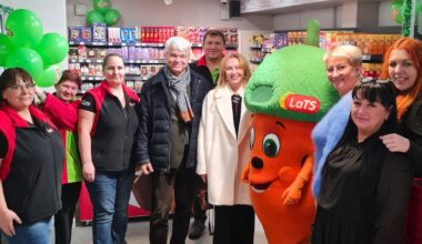 Durvis vēris jauns "Lats" veikals Rīgā