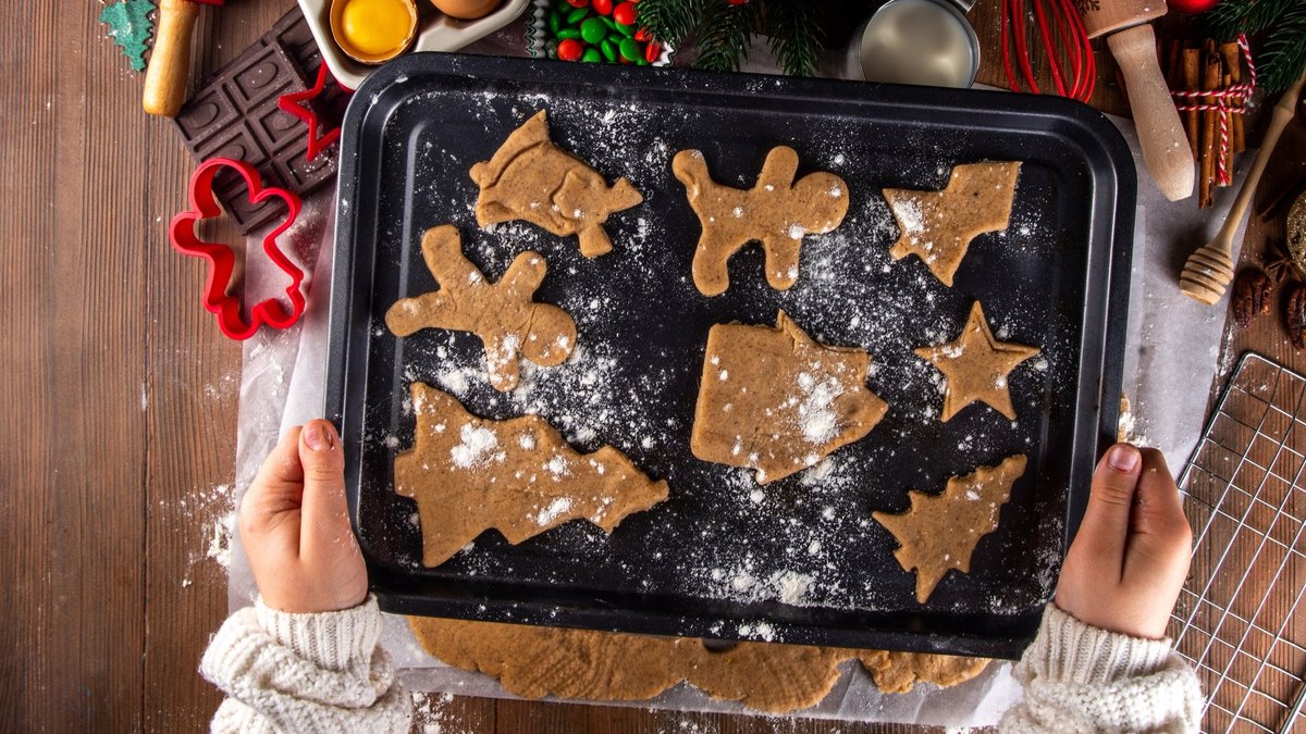 Tikai 2–3 piparkūkas dienā? Ziemassvētku gardumi zem lupas – cik kaloriju tie satur