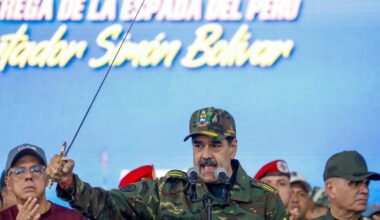 "Neteiktu, ka saruna bija laba vai slikta". Tramps sazvanījies ar Maduro