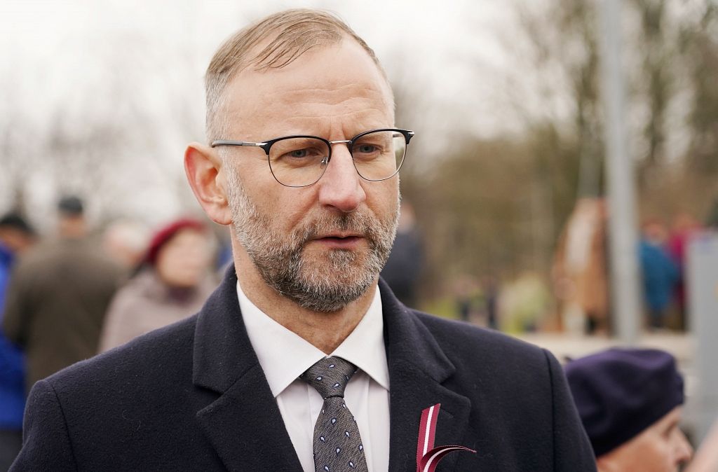 Švinka: Veicot izmaiņas Autoceļu lietošanas nodevas likumā, autoceļu pārbūvei iztrūks 3,9 miljoni :: Dienas Bizness