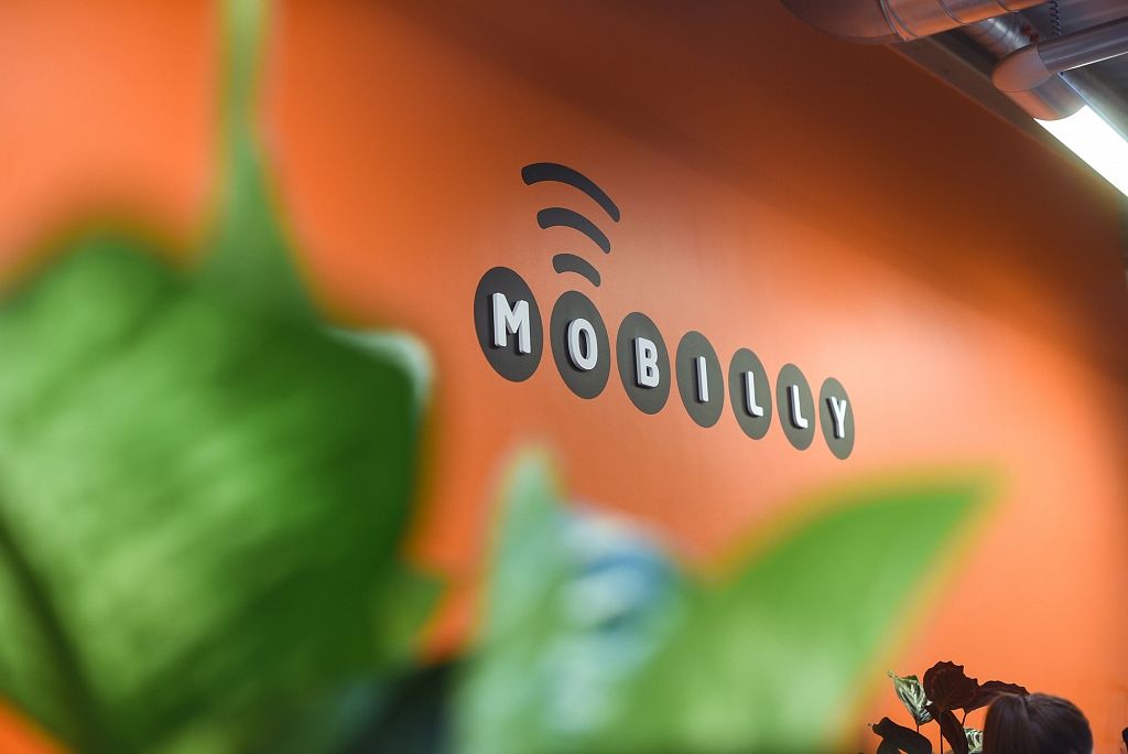 Mobilly saņem 4 miljonu eiro finansējumu attīstībai no Signet Bankas :: Dienas Bizness