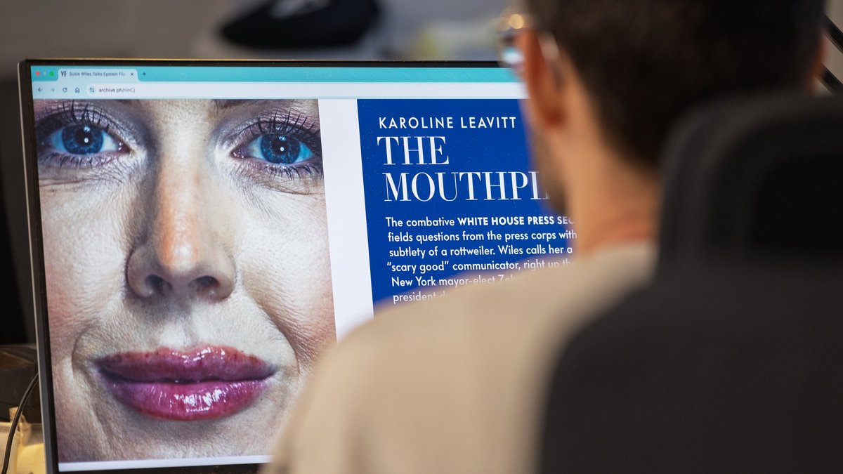 "Vanity Fair" rāda Baltā nama seju tādu, kādu tā pati nevēlas redzēt