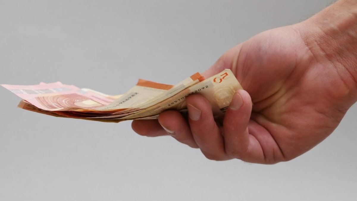 Tiesai nodota lieta par 100 000 eiro kukuļa piedāvāšanas mēģinājumu IeM amatpersonai