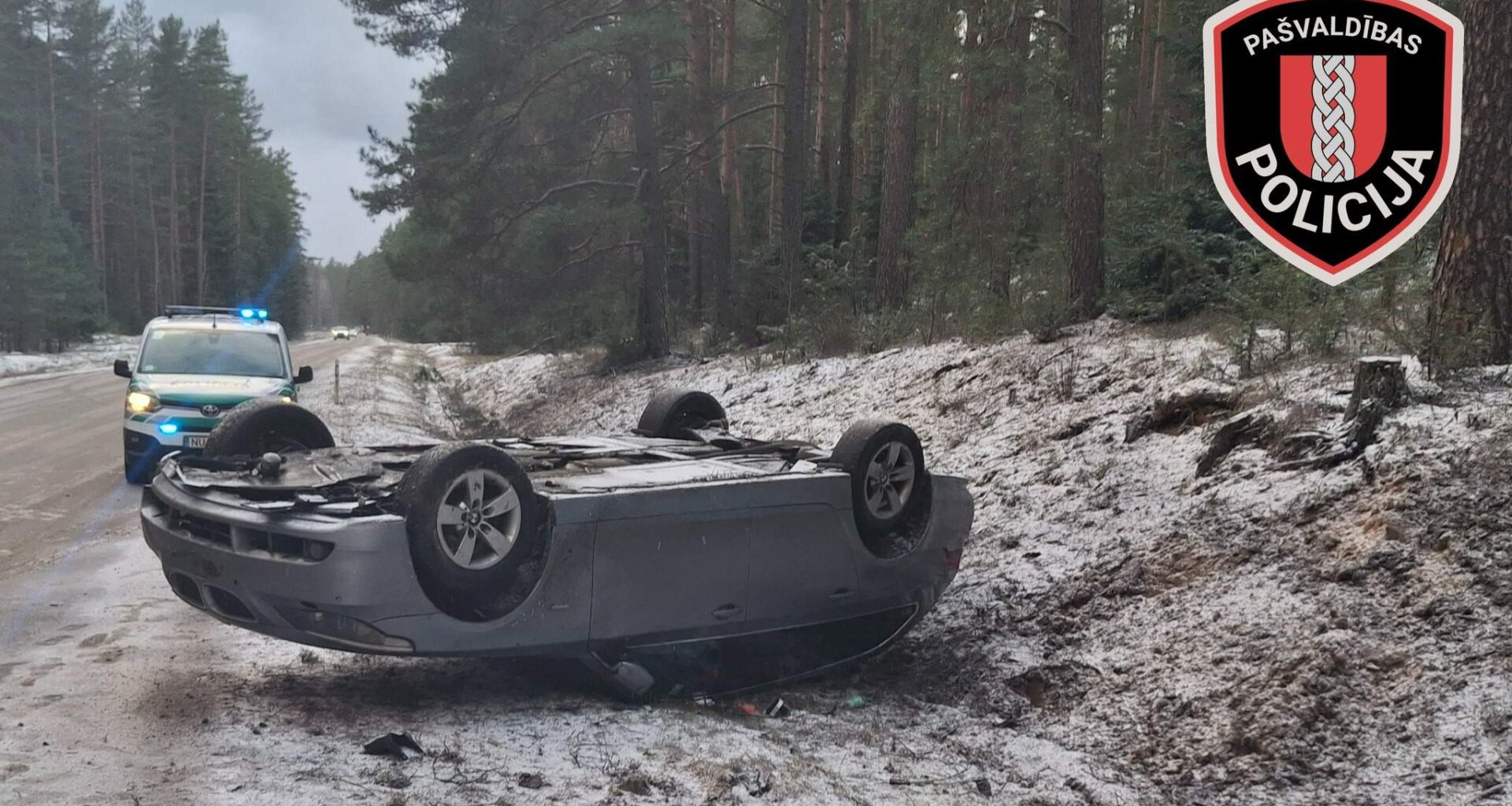 FOTO. “Rumaks” nolikts augšpēdus uz līdzenas vietas! Ropažu policija publicē foto un brīdina šoferus