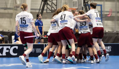 Turnīra noslēdzošajā dienā florbolistes cīņā par labāko vietu desmitgadē – Florbols – Sportacentrs.com