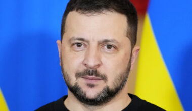 Zelenskis nosauc prezidenta kancelejas vadītāja amata kandidātus / Diena