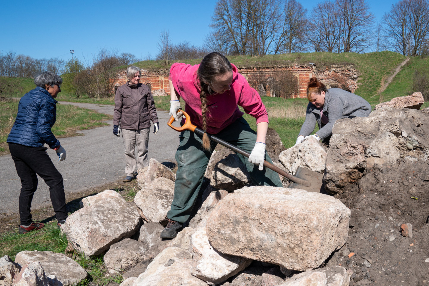 Ukrainas bēgļu nodarbinātība Latvijā: aktuālā statistika un tendences